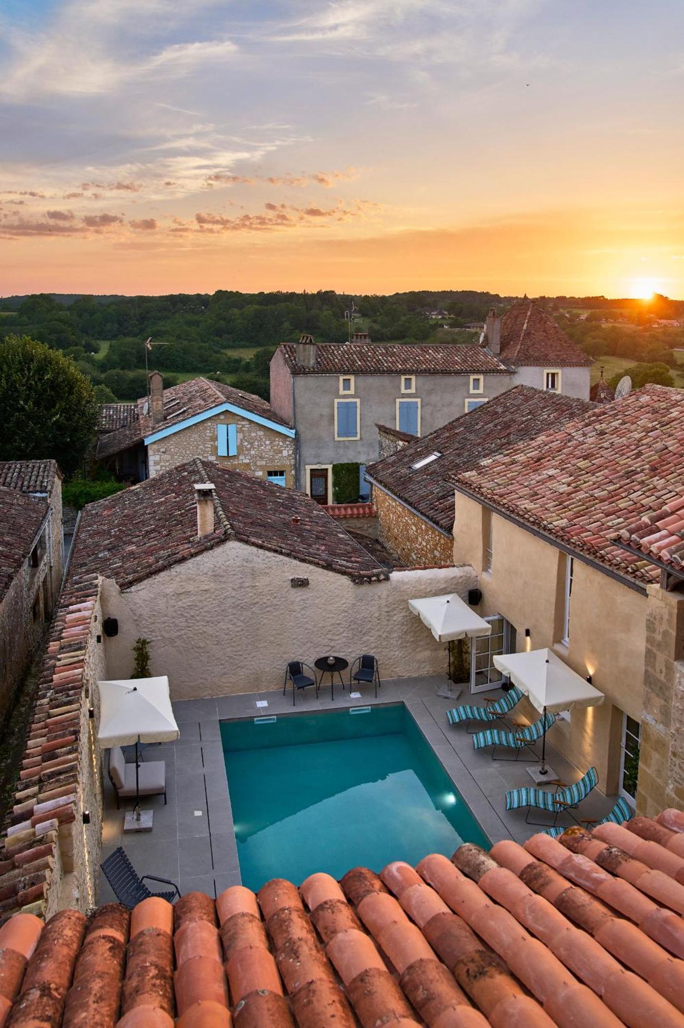 Hotel Le Chevalier Bleu 蒙帕齐耶 外观 照片